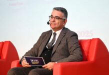 Kâmil Koç’un hikâyesi, Türkiye’nin yolculuğunun hikâyesidir…