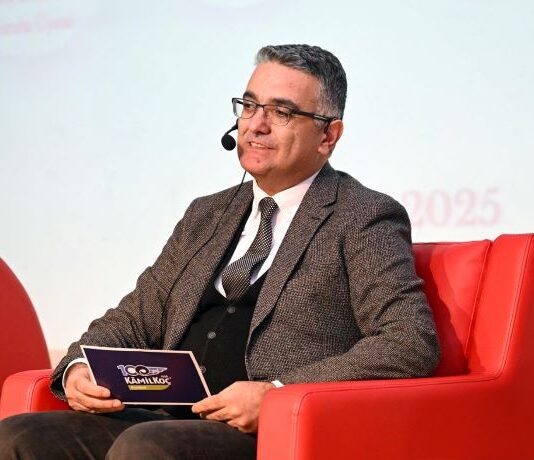 Kâmil Koç’un hikâyesi, Türkiye’nin yolculuğunun hikâyesidir…