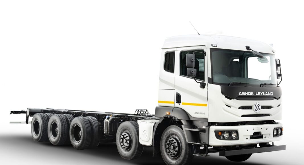 Ashok Leyland Hindistan'ın ilk havalı süspansiyonlu kamyonlarını piyasaya sürüyor

