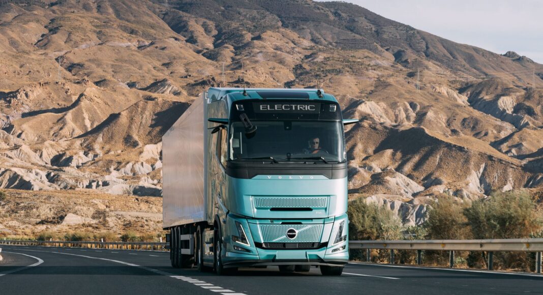 Volvo Trucks, IAA'da genişletilmiş menzilli elektrikli kamyonunu tanıttı


